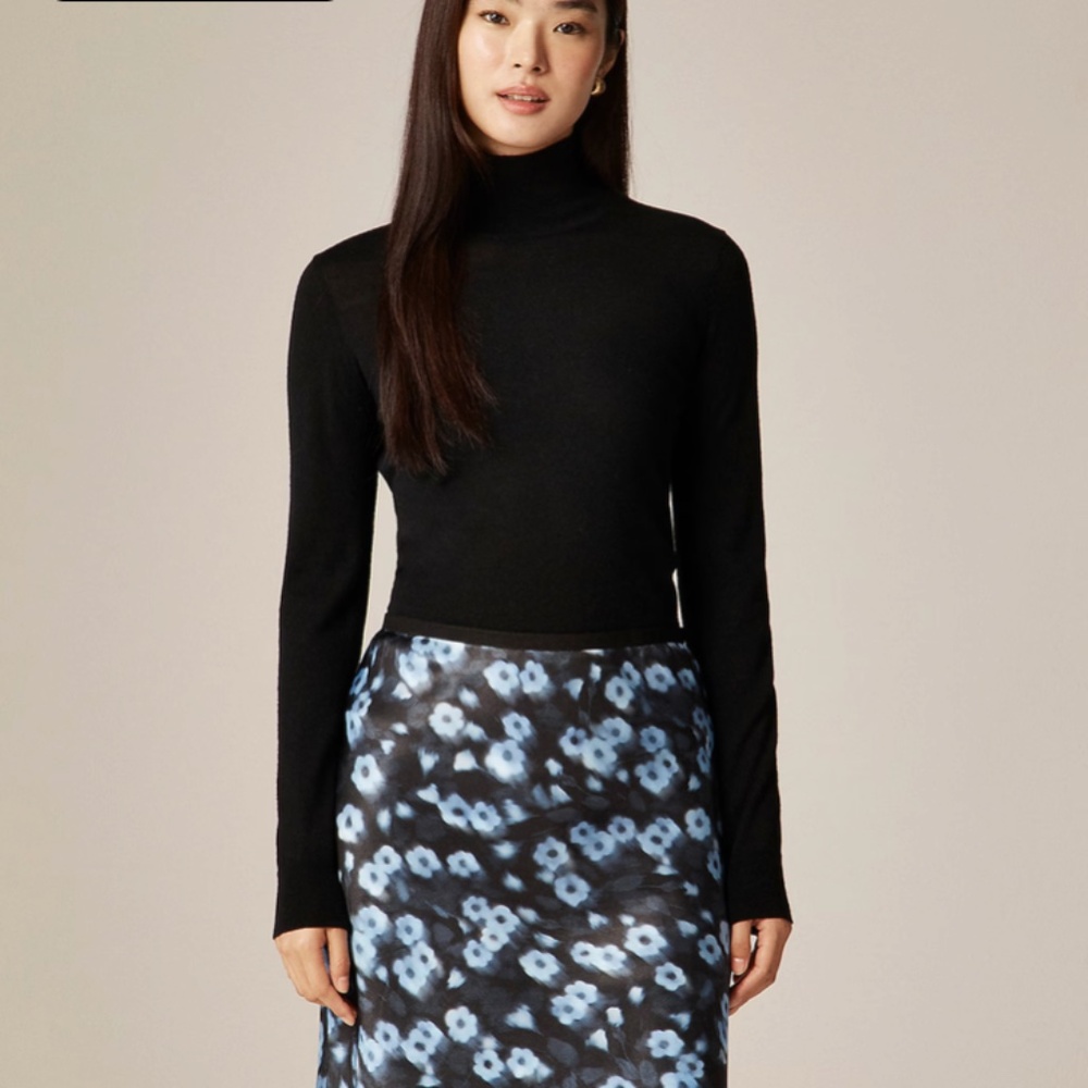 J. Crew Beautiful NWT Blue Wool Turtleneck